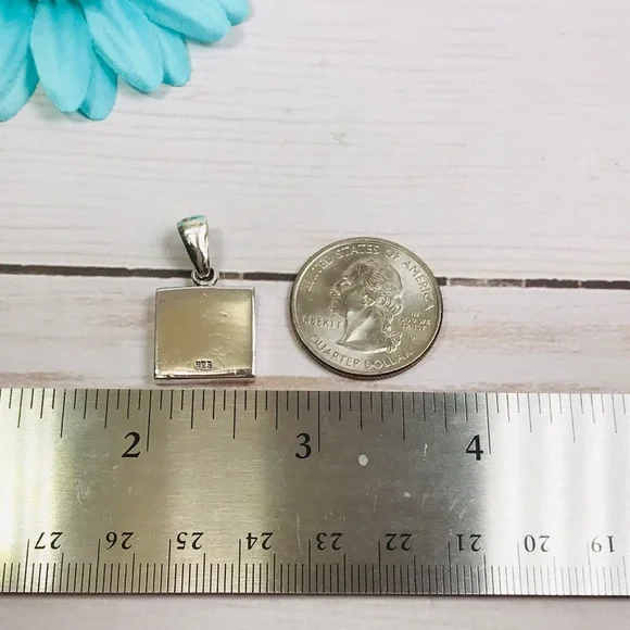 Sterling Silver Mother of Pearl & Blue Pendant - Picture 5 of 5